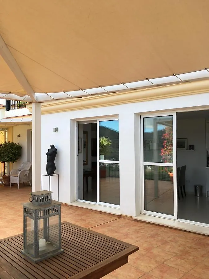 Penthouse Alora Apartment